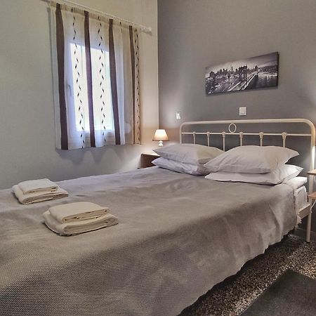 Apartament Garnet 3 Kalamata Zewnętrze zdjęcie